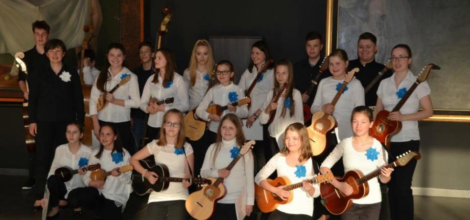 1. srečanje otroških tamburaških skupin in orkestrov 1. srečanje otroških tamburaških skupin in orkestrov
